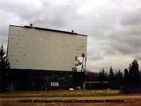 Crest Drive-In Theatre - Crest Screen 1990 Courtesy Darryl Burgess-Outdoor Moovies